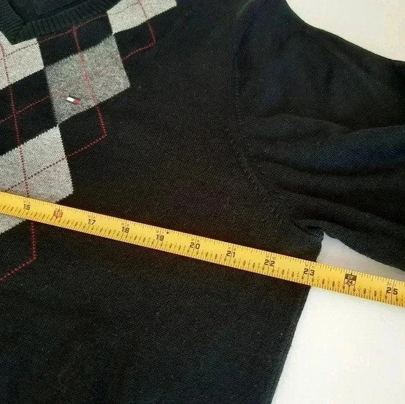 Tommy Hilfiger Men's Argyle Pullover Black Sweater - Picture 7 of 10